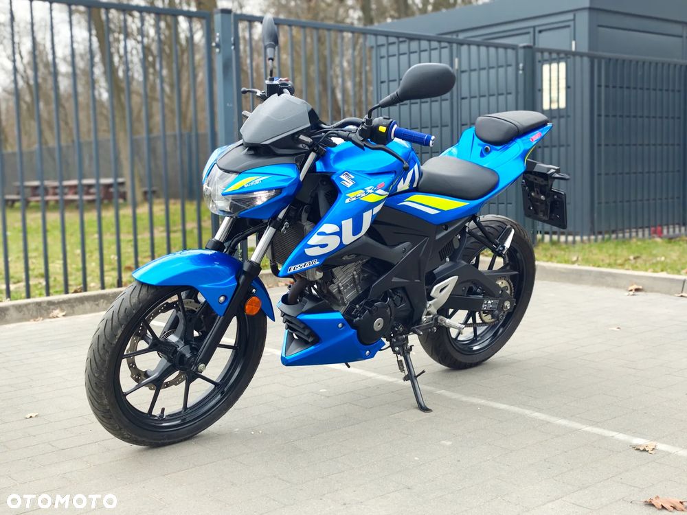 Suzuki GSX - 6