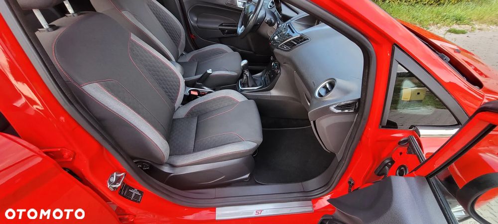 Ford Fiesta 1.0 EcoBoost Start-Stop ST-LINE - 25