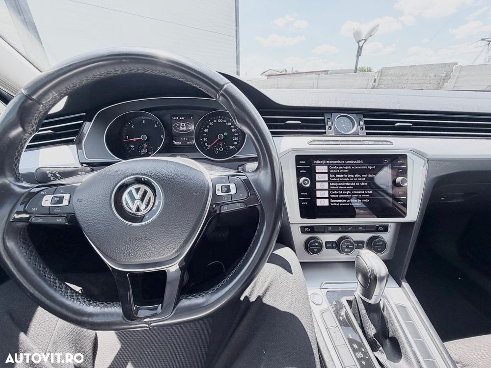 Volkswagen Passat - 2