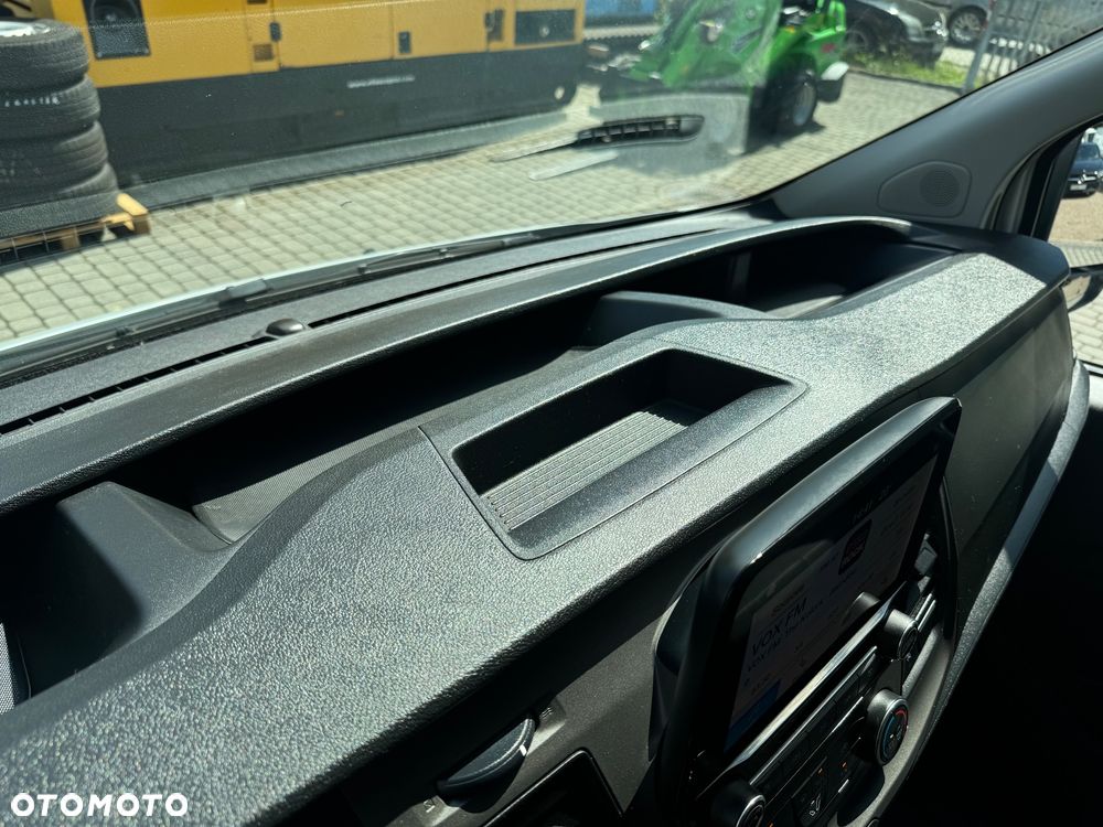 Ford Transit Custom - 32