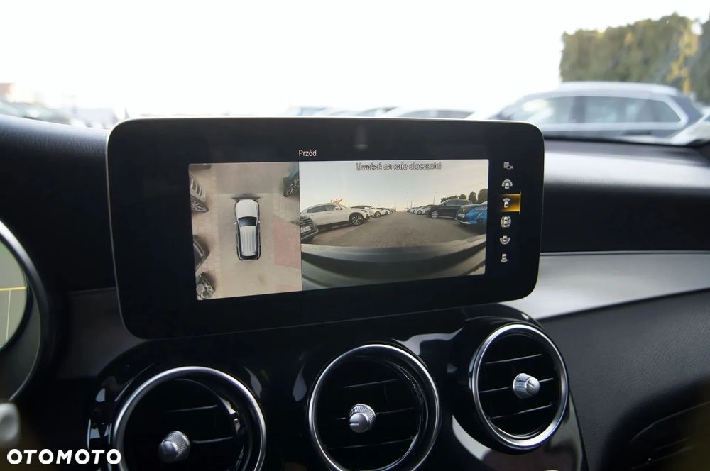 Mercedes-Benz GLC 300 e 4Matic 9G-TRONIC AMG Line Plus - 21