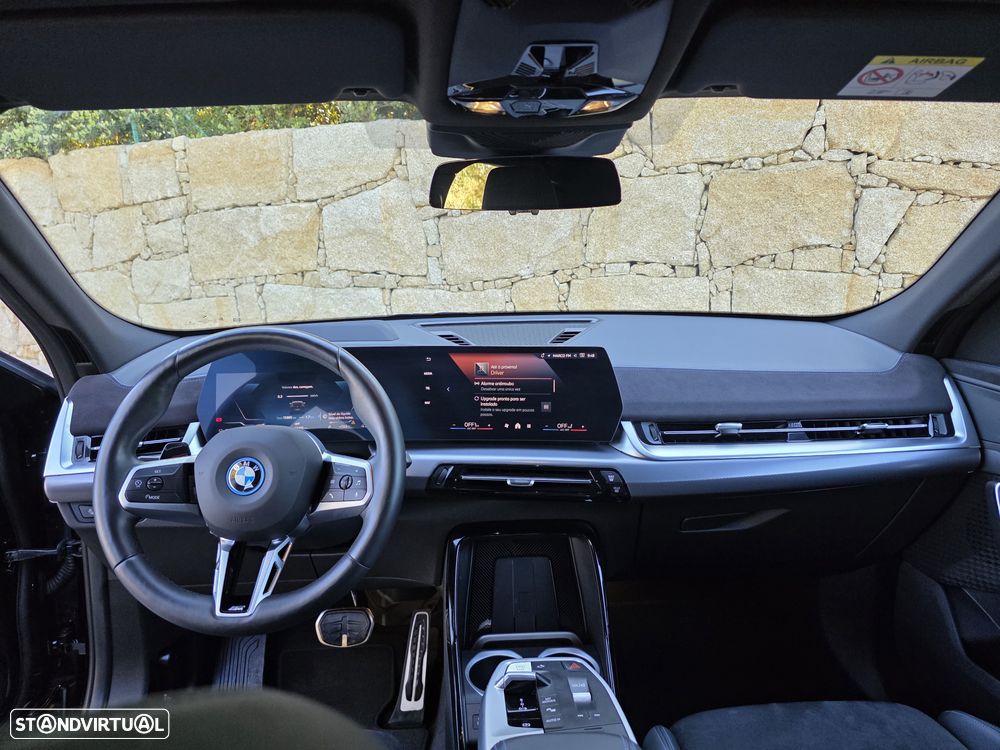 BMW iX2 eDrive20 Pack Desportivo M Pro - 14