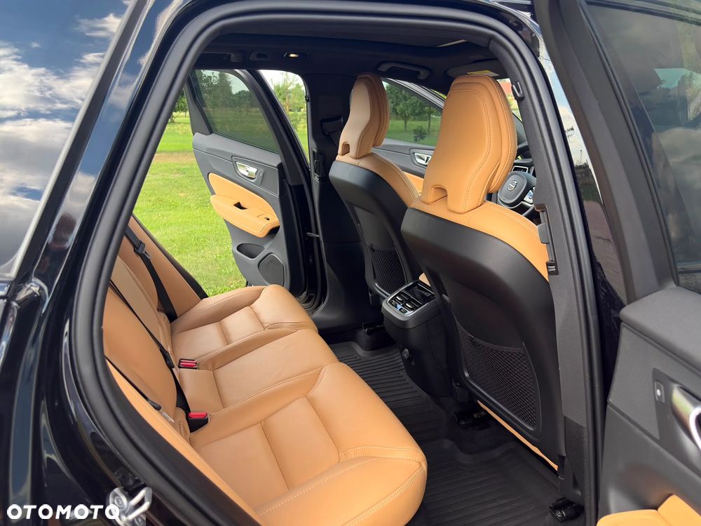 Volvo XC 60 B5 B AWD Ultimate Dark - 30