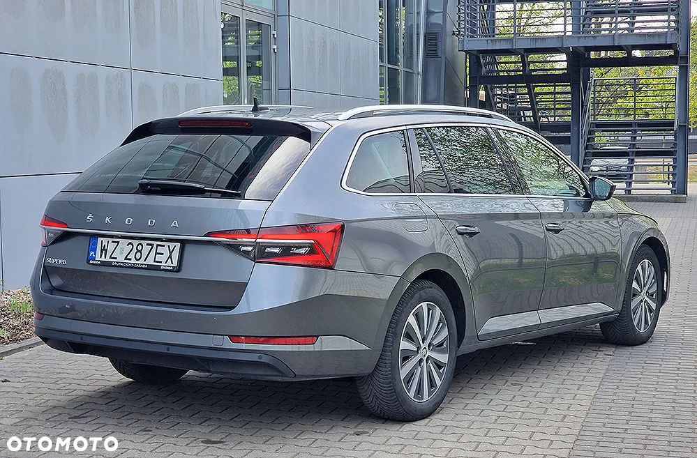 Skoda Superb 2.0 TDI SCR Style DSG - 30