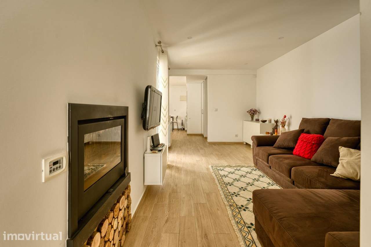 Moradia Remodelada no Monte da Caparica - Grande imagem: 2/32