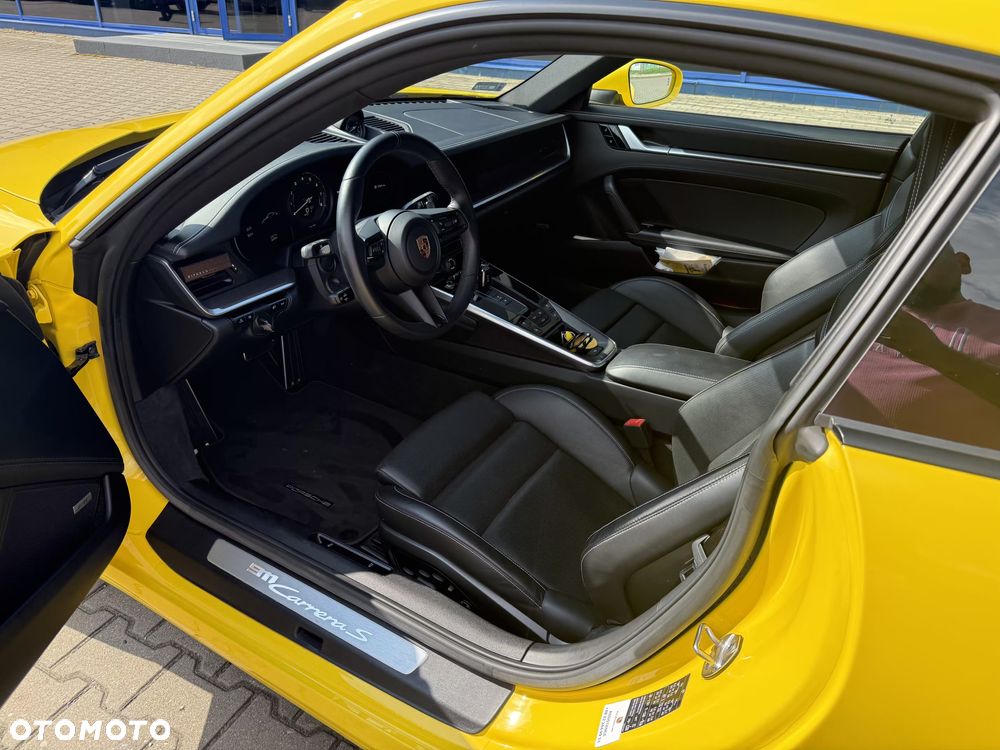 Porsche 911 Carrera S - 11