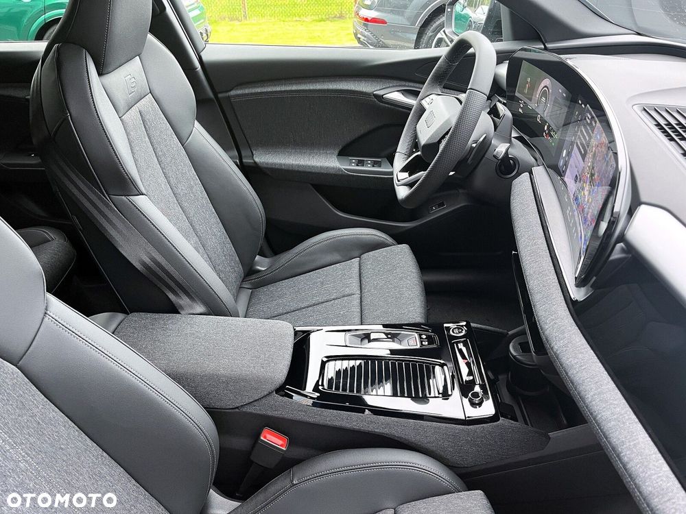 Audi Q6 e-tron - 21