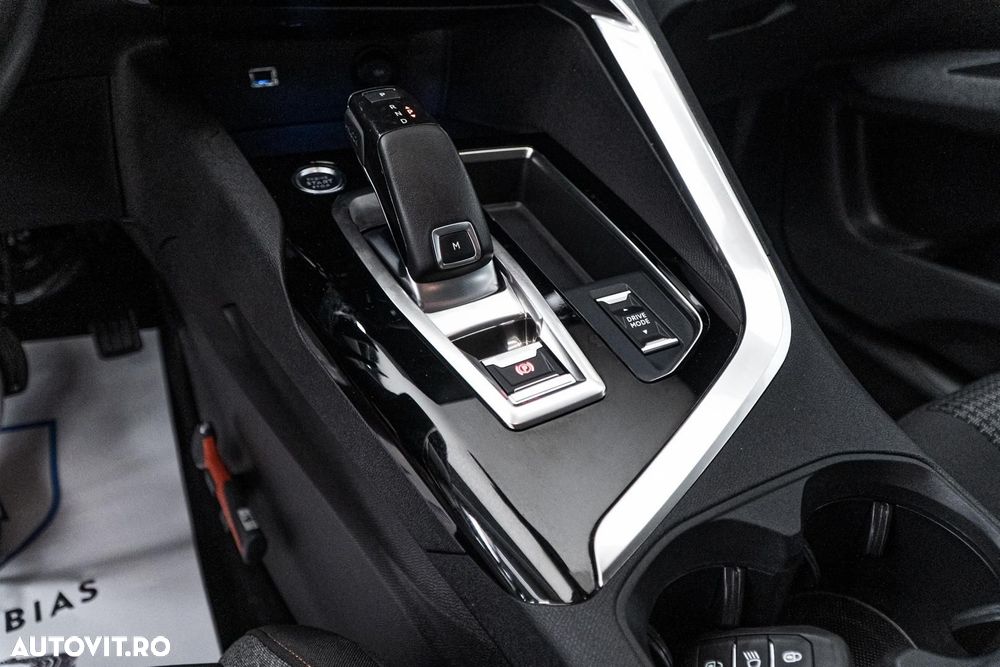 Peugeot 5008 PureTech 130 EAT8 Stop & Start Allure Pack - 34