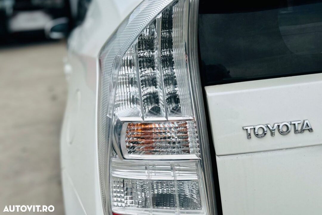 STOP STANGA TOYOTA PRIUS 3 - AN 2010 - 1