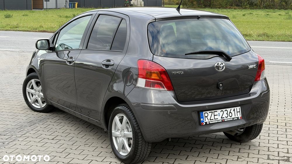 Toyota Yaris 1.33 VVT-i Life - 13