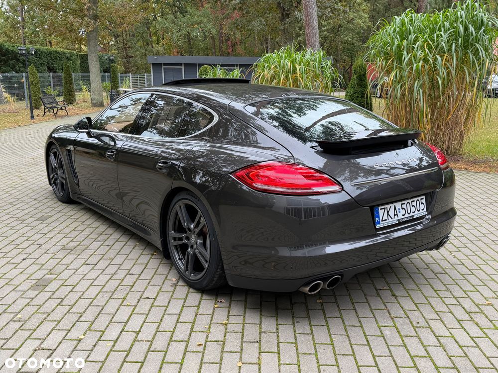 Porsche Panamera - 18