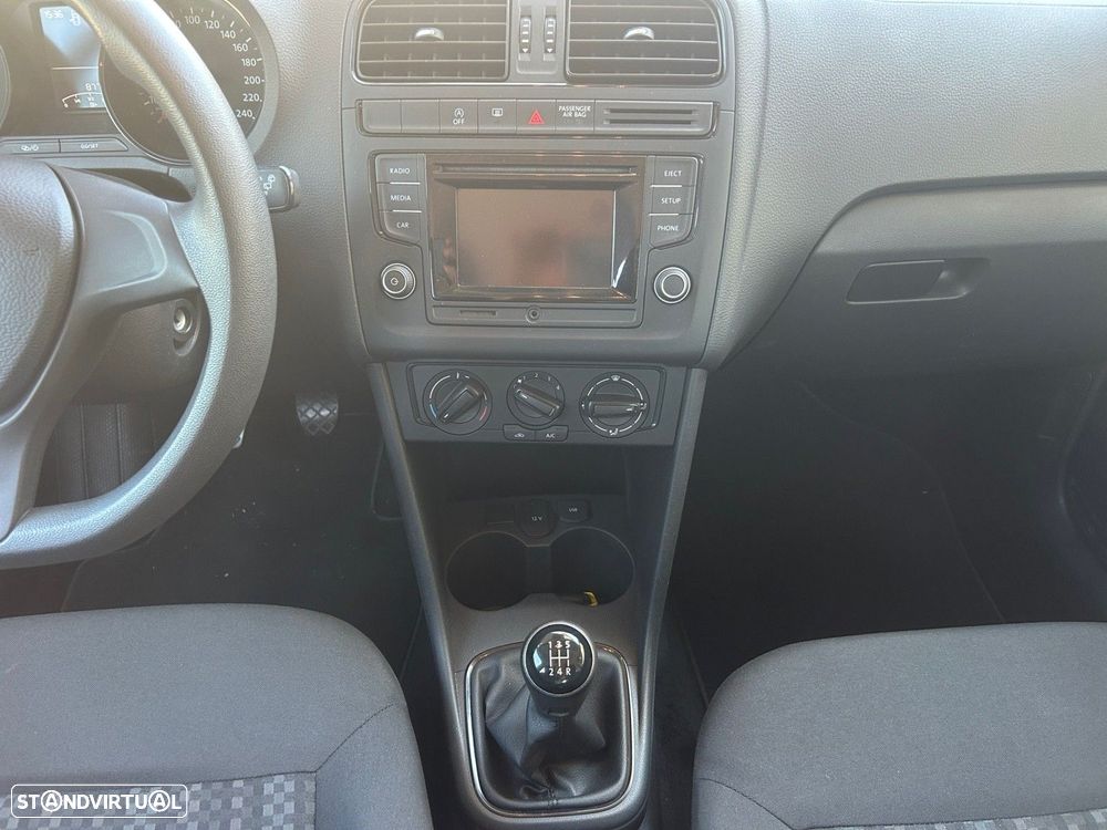 VW Polo 1.0 Trendline - 12