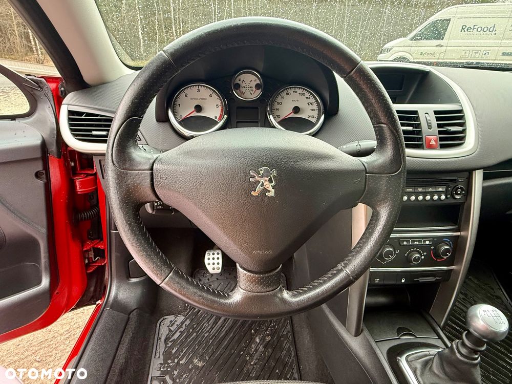 Peugeot 207 CC 1.6 HDi Premium - 32