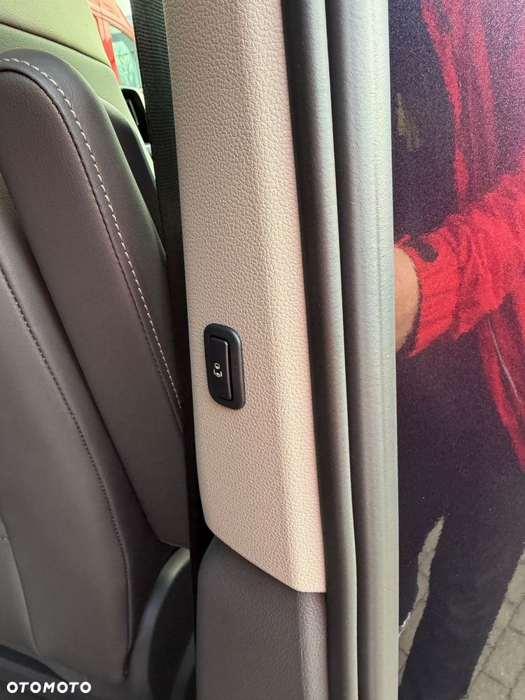 Volkswagen Multivan 2.0 TDI L2 Style DSG - 14