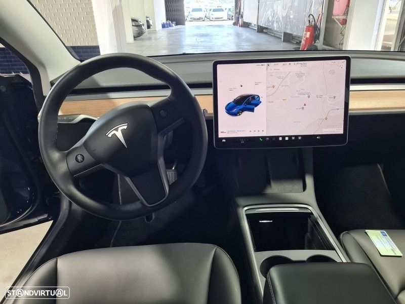 Tesla Model 3 - 3