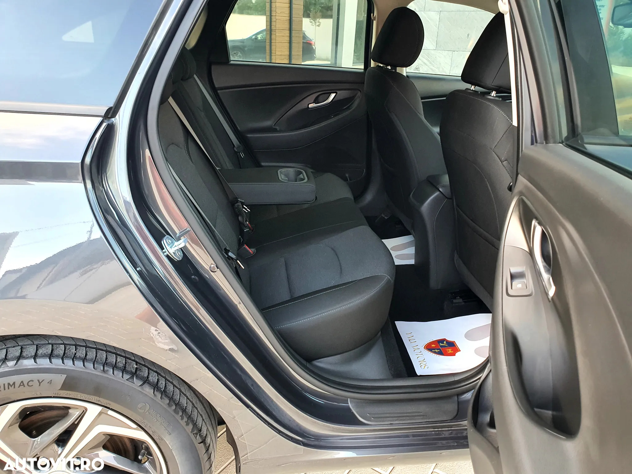 Hyundai i30 Kombi 1.6 CRDI DCT Intro - 19