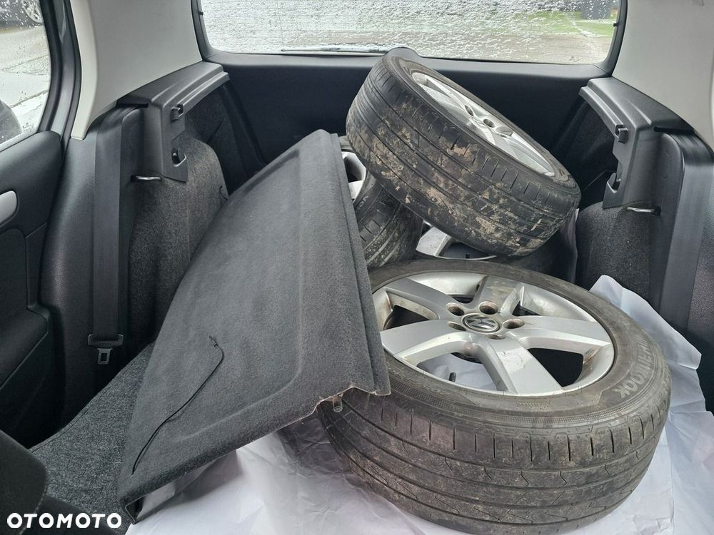 Volkswagen Golf - 11