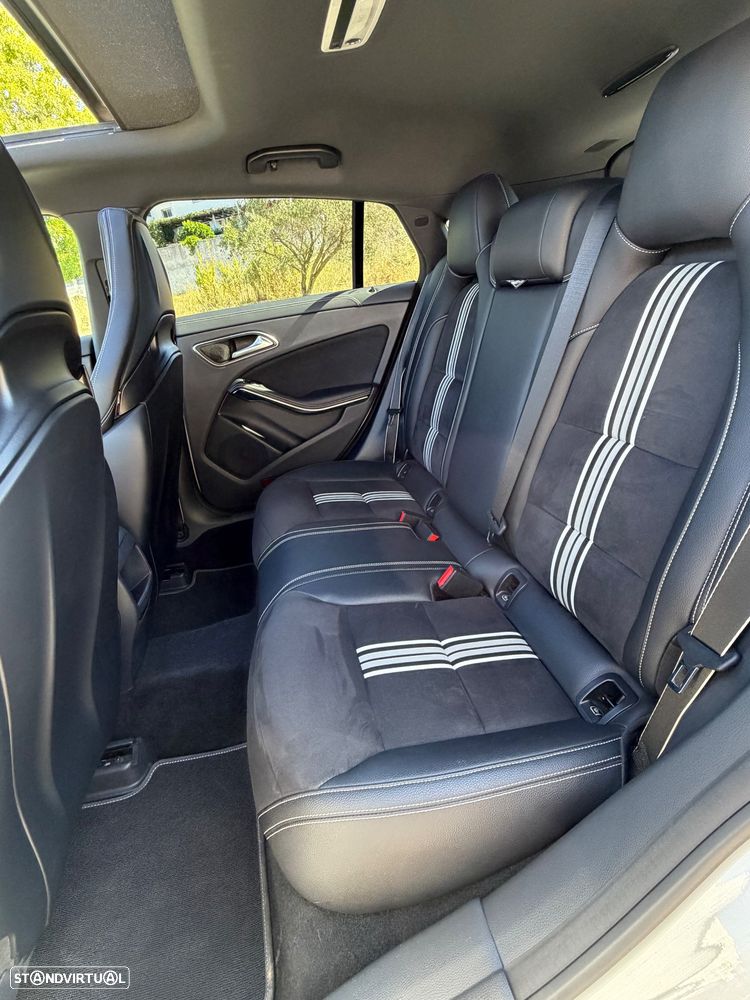 Mercedes-Benz CLA 180 - 13