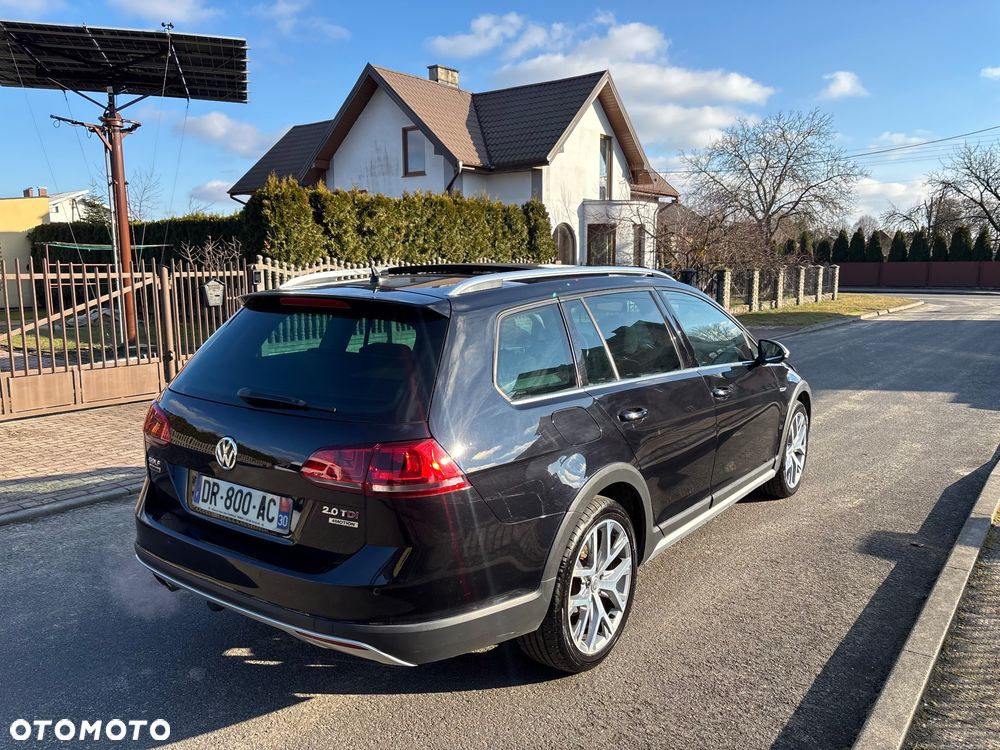 Volkswagen Golf - 11