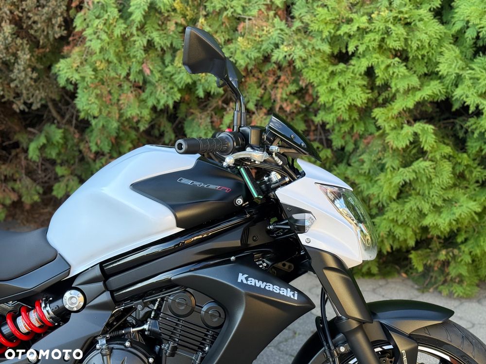Kawasaki ER - 12