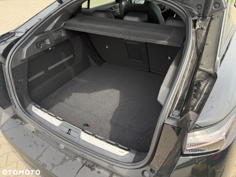 Peugeot 408 - 7