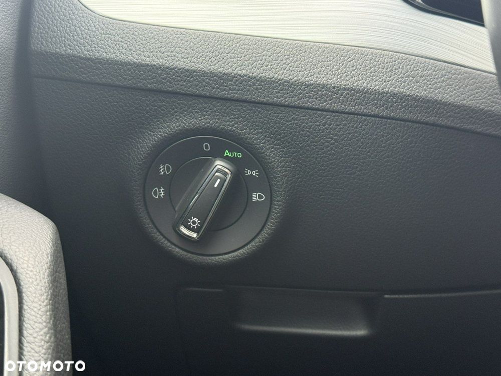 Skoda Superb 2.0 TDI SCR Ambition - 13