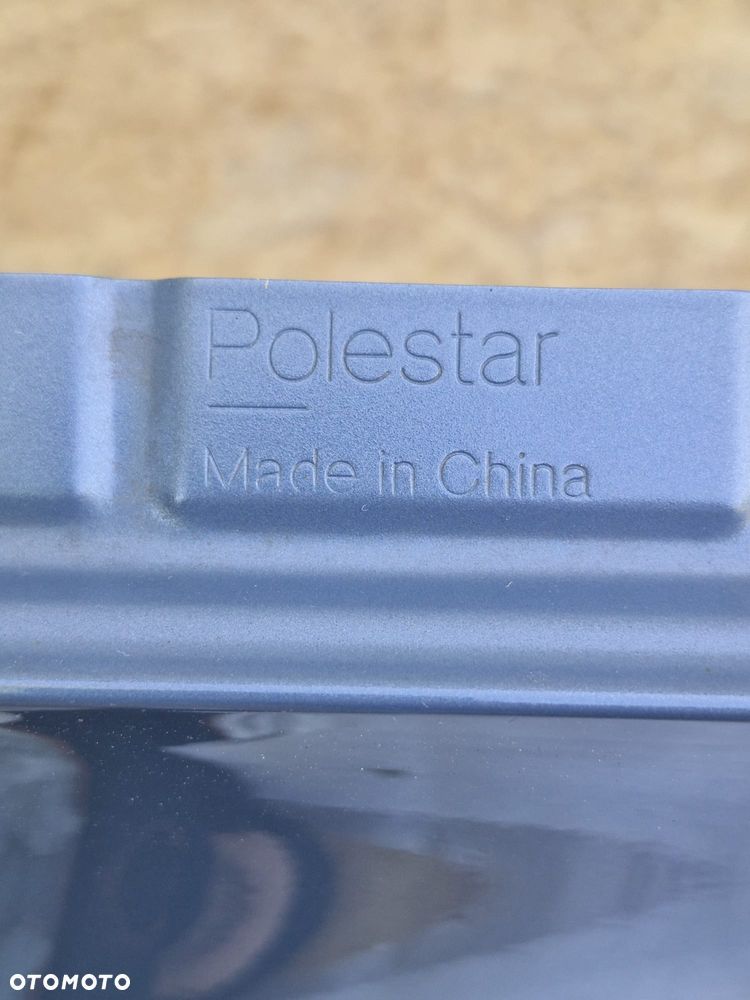 POLESTAR 2 BŁOTNIK LEWY PRZÓD - 8