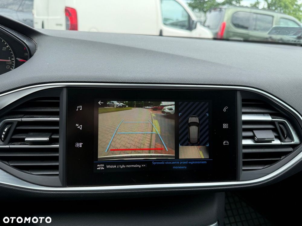 Peugeot 308 1.2 PureTech Allure Pack S&S - 21