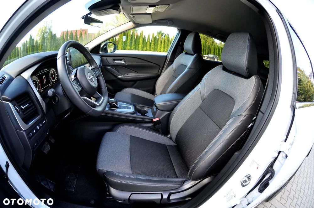 Nissan Qashqai 1.3 DIG-T N-Connecta DCT - 17