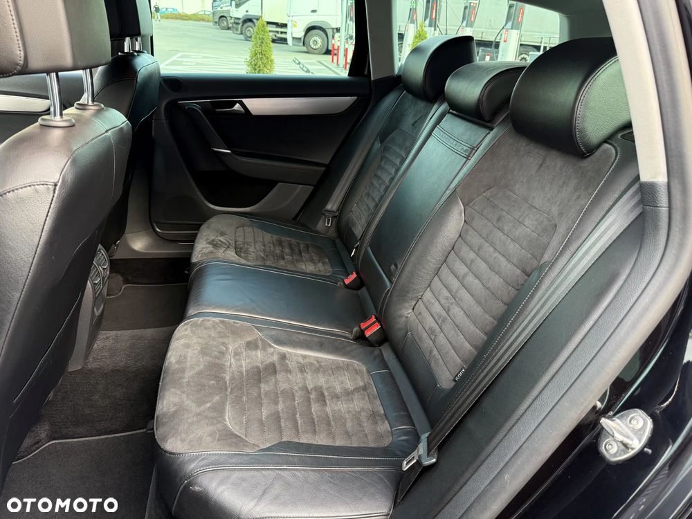 Volkswagen Passat - 8