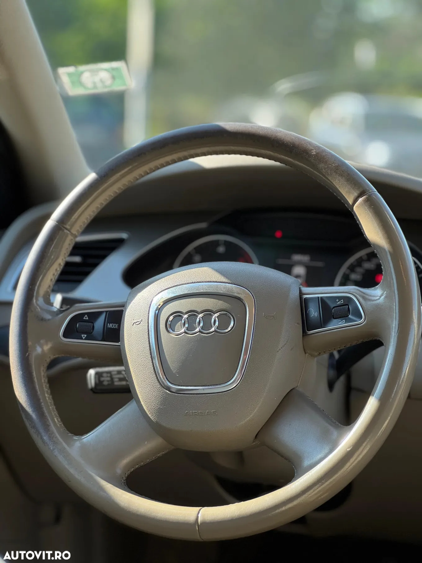 Audi A4 2.0 TDI B8 - 7