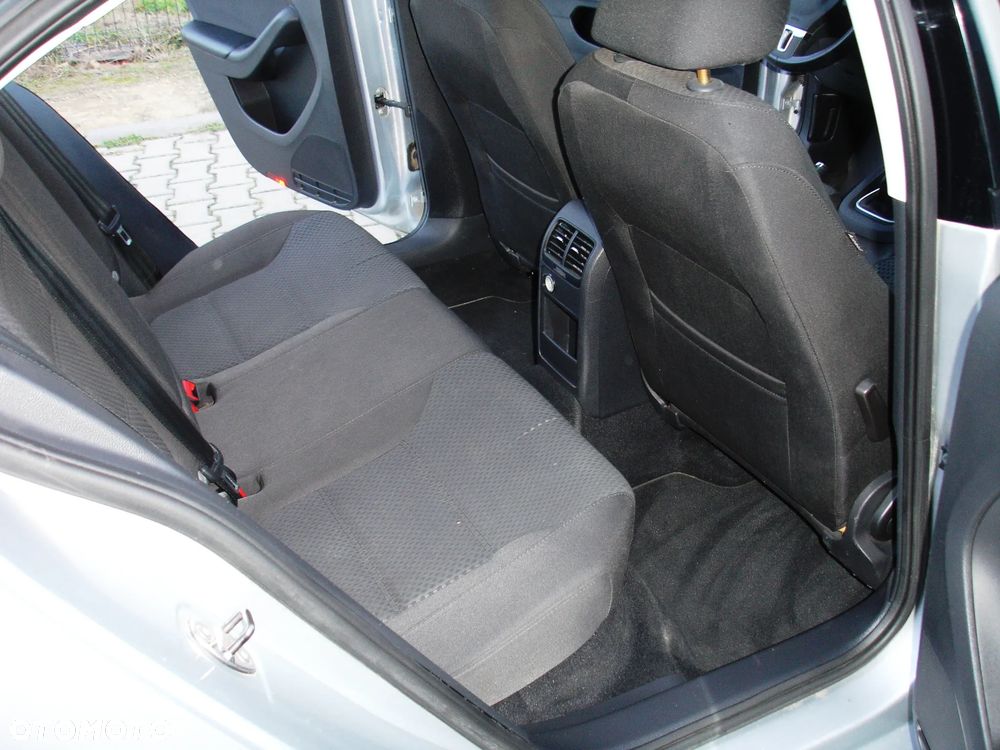 Volkswagen Jetta - 17