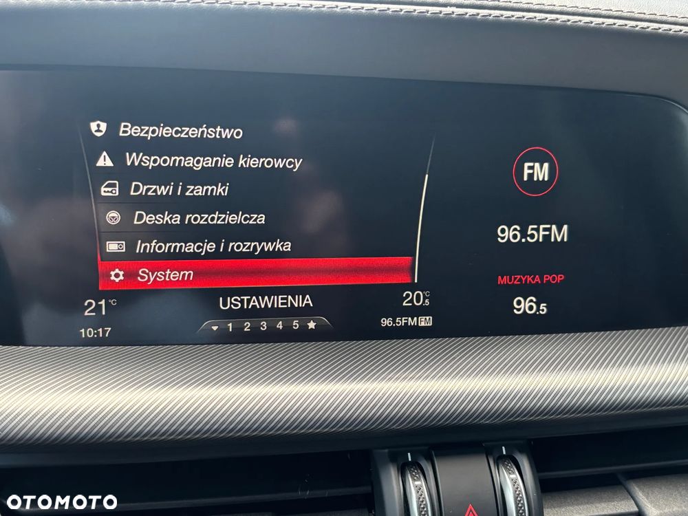 Alfa Romeo Stelvio - 35