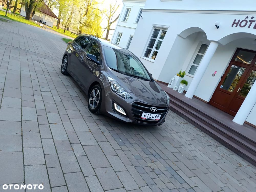 Hyundai i30 blue Kombi 1.6 CRDi Passion - 15