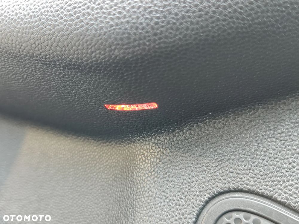 Ford Fiesta 1.0 EcoBoost S&S TITANIUM X - 18