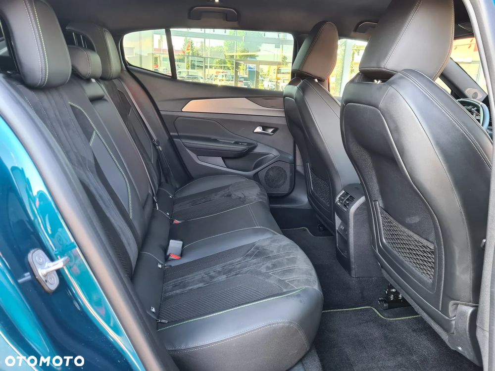 Peugeot 408 1.2 PureTech GT S&S EAT8 - 22