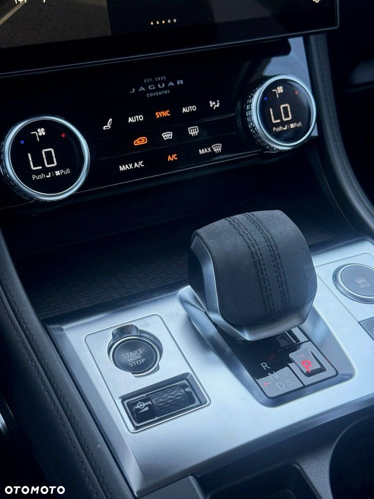 Jaguar F-Pace - 14