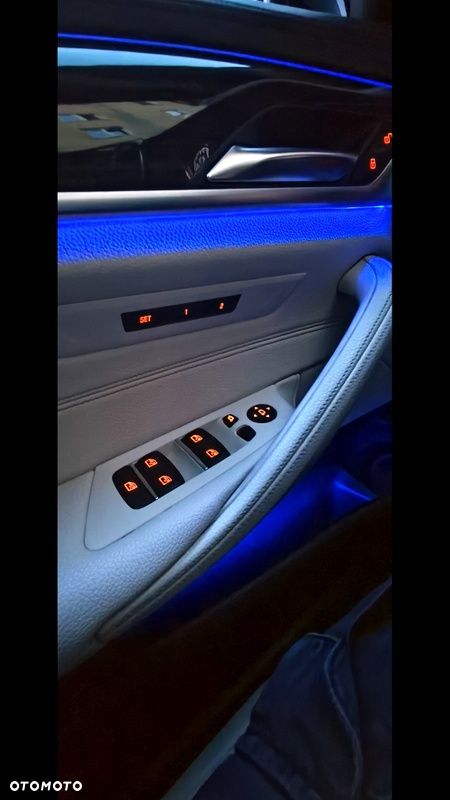 BMW Seria 5 520d xDrive Luxury Line - 16