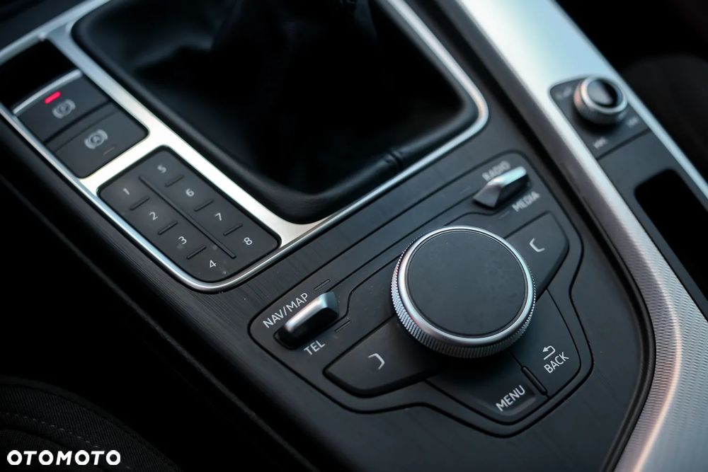 Audi A4 Limousine 2.0 TDI Quattro - 17