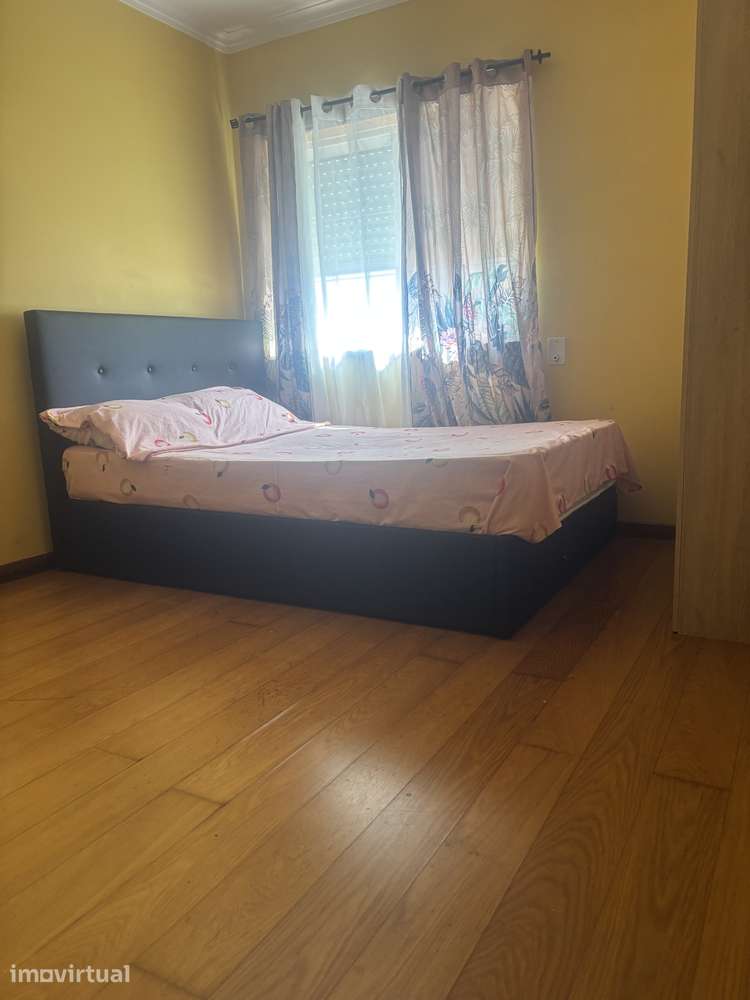 Quarto em bom estado para arrendar - Grande imagem: 4/4