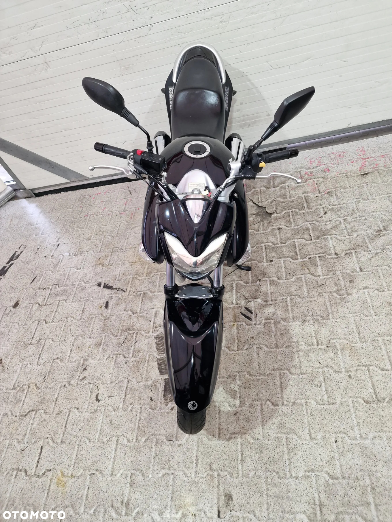 Suzuki GW 250 - 15