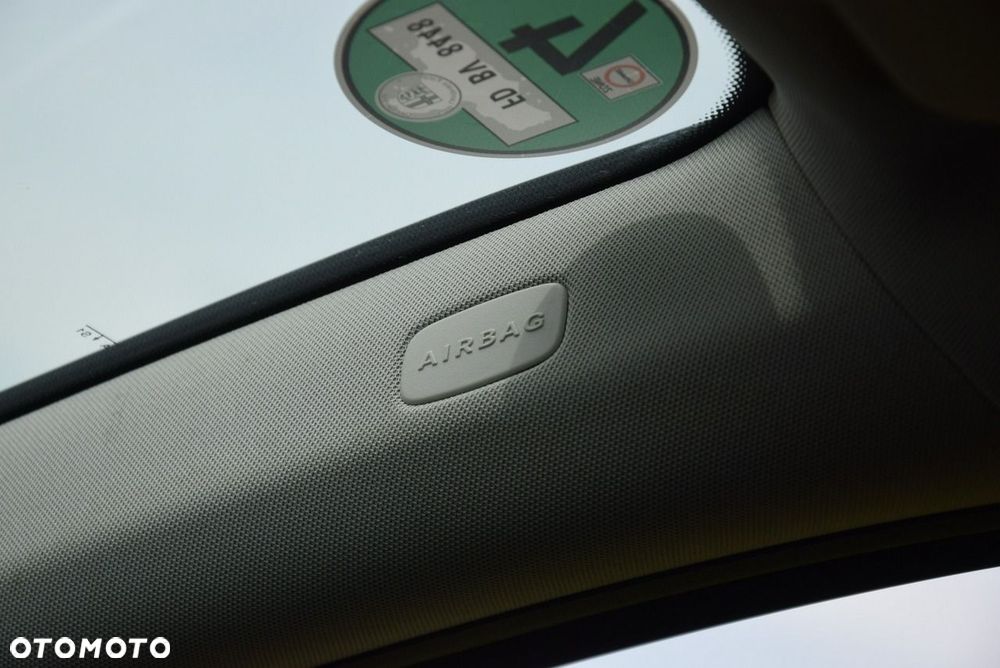 Mercedes-Benz Klasa B 180 Edition - 39