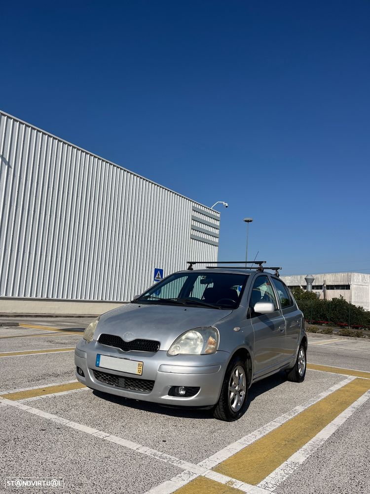 Toyota Yaris 1.0 SE - 1