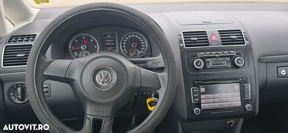 Volkswagen Touran 1.6 TDI SCR BlueMotion Technology Comfortline - 20