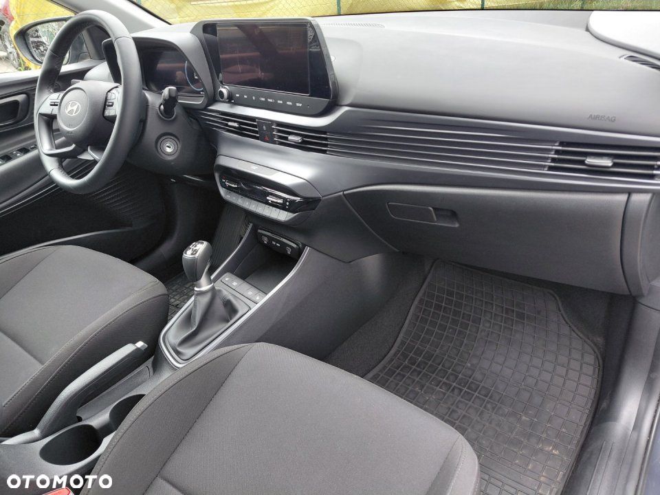 Hyundai i20 - 25