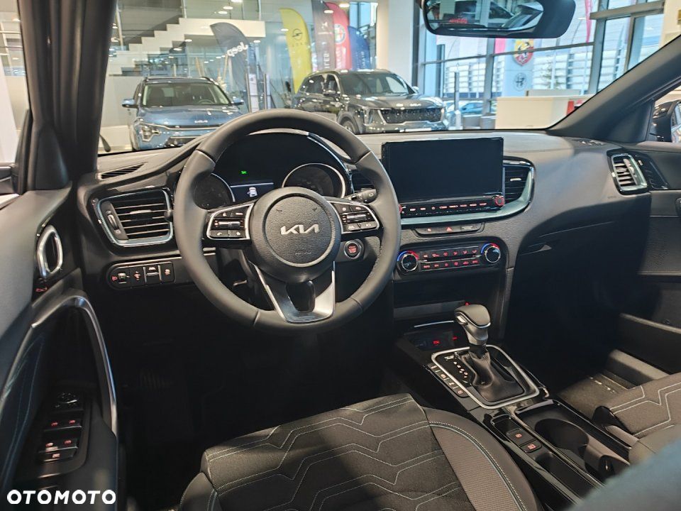 Kia XCeed - 10