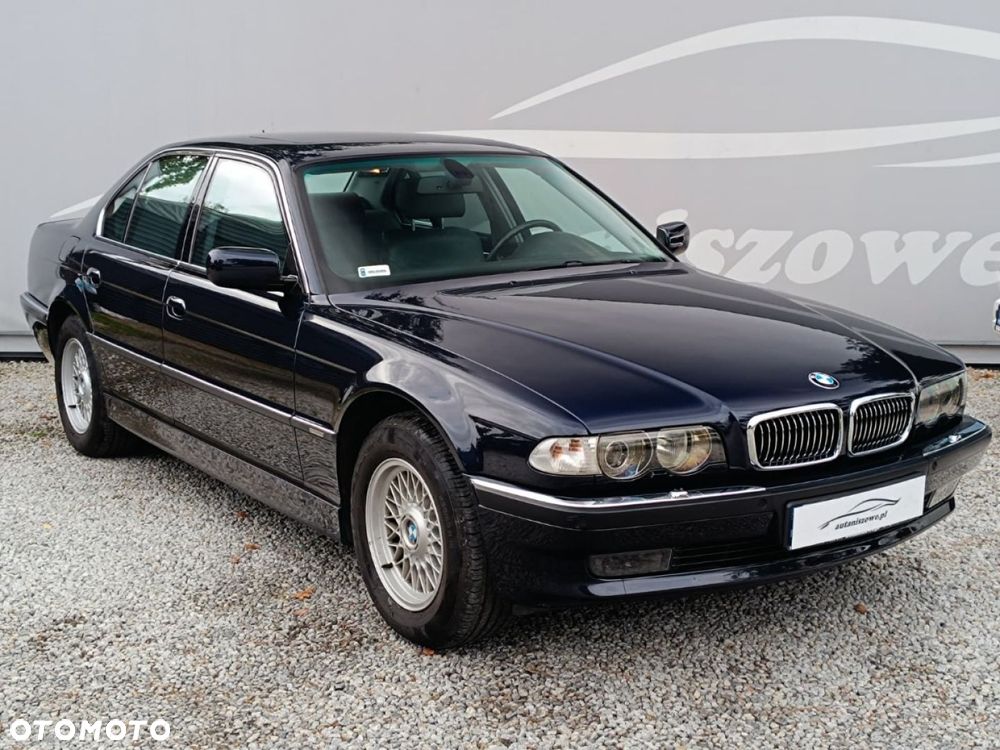 BMW Seria 7 750i - 2