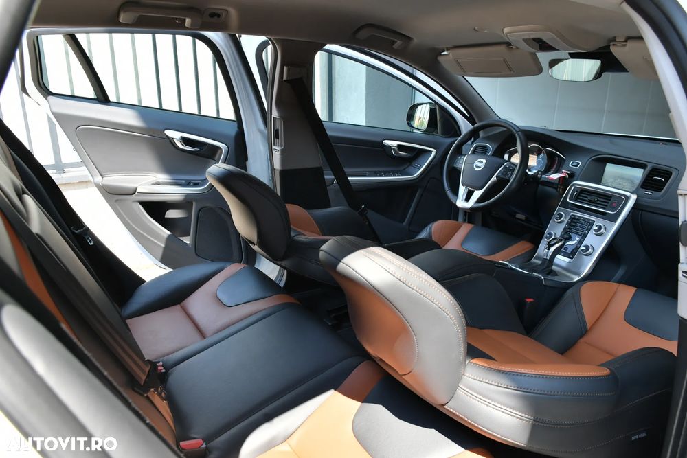 Volvo V60 D4 Geartronic Summum - 20