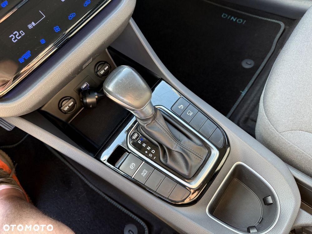 Hyundai IONIQ hybrid Premium - 25