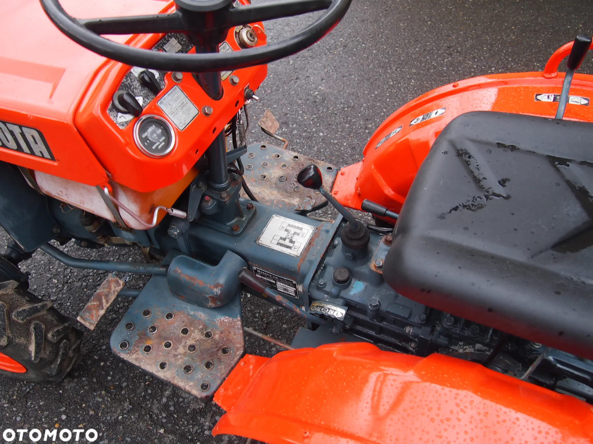 Traktor Kubota B6100 15KM 4x4 - 6